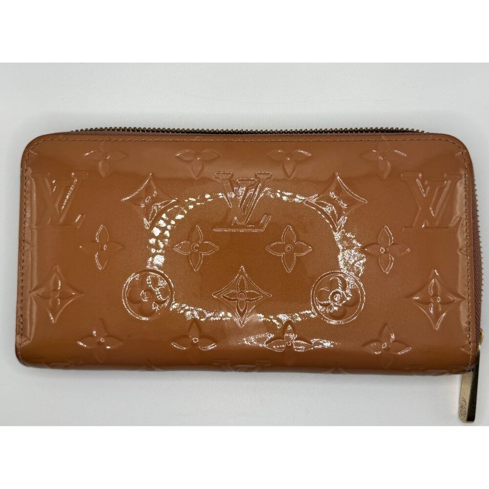 Louis Vuitton Vernis Zippy Wallet Brown Monogrammed with DustBag/Box/COA